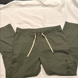 Vuori Women’s Olive Green Casual Pants